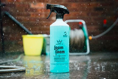 Čistič PEATY'S  Loamfoam Cleaner 1 l